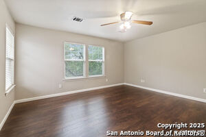 Building Photo - 7514 Acorn Bend Dr