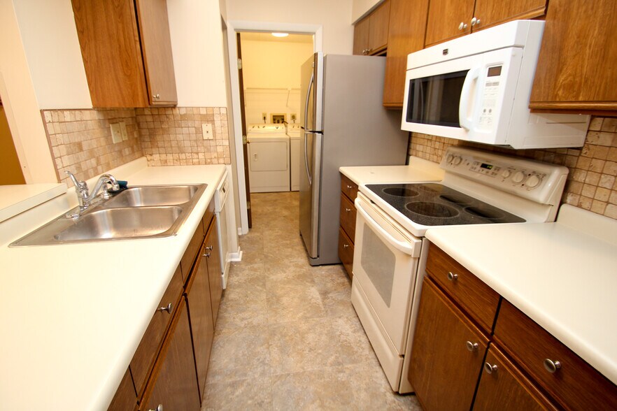 Kitchen - 1431 Hollow Run