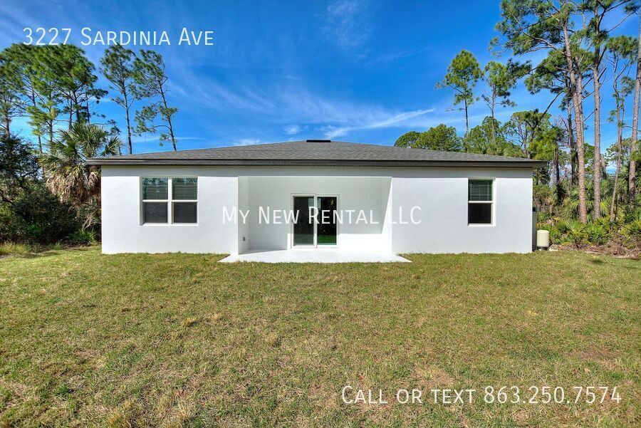 Building Photo - 3227 Sardinia Ave