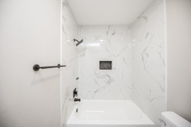 Building Photo - 14011 Cypress Falls Dr