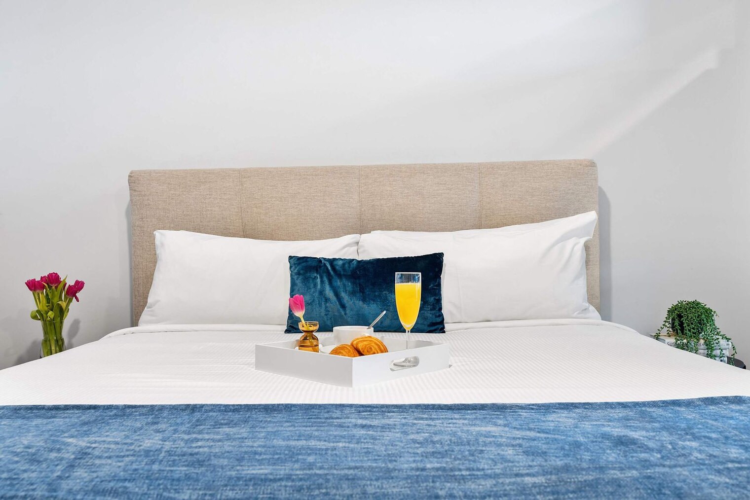 Building Photo - 398 NE 5th St