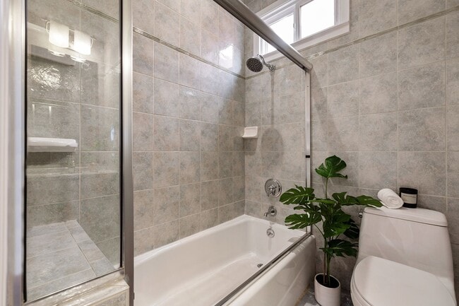 Building Photo - Bernal Heights: Remodeled Unfurnished Top Floor Condo w/ Garage Parking & Shared Yard
