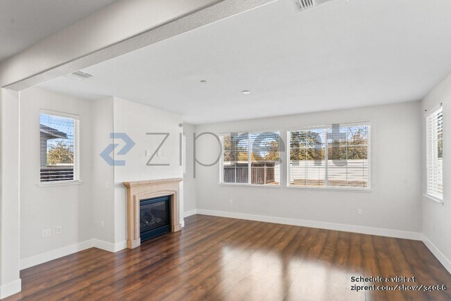 Building Photo - 1181 Navigator Dr