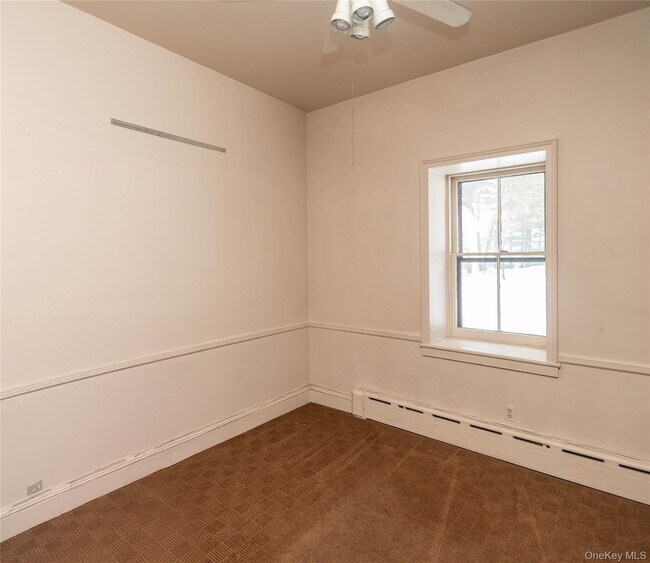 Building Photo - 4 Sengen Ln