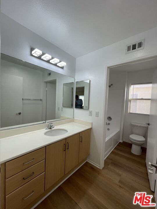 Building Photo - 121 Cancion Way