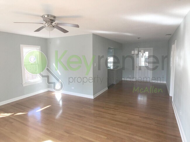 Building Photo - 2Bed/1Bath w/office in Central Mcallen ( Laurel and 10th )