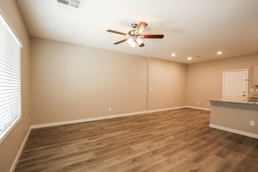 Building Photo - 4340 Luster Ave