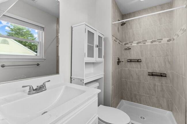 Building Photo - 3409 Woodbaugh Dr