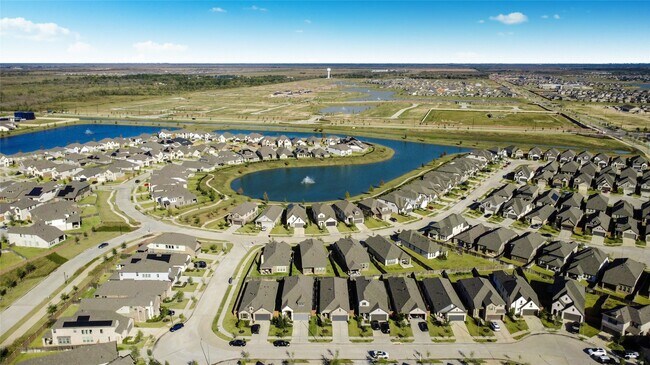 Building Photo - 939 Malibu Shr Ln