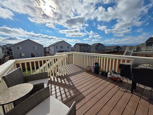 Building Photo - Gorgeous 4 Bed 3 bath Home In Lorson Ranch!!