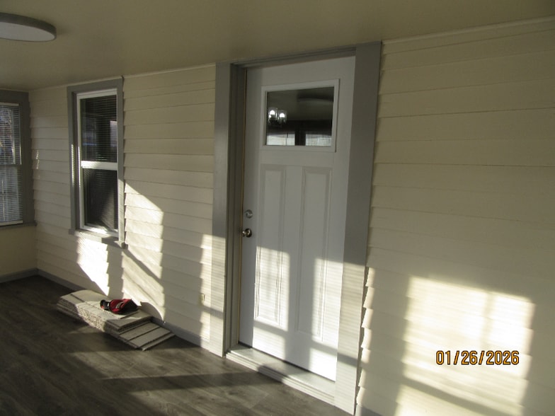 Building Photo - 353 Blake St