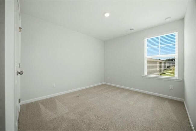 Building Photo - 111 Horned Owl Ave