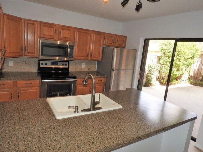 Building Photo - 246 Charter Way