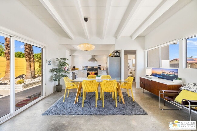 Building Photo - 2267 N San Antonio Rd