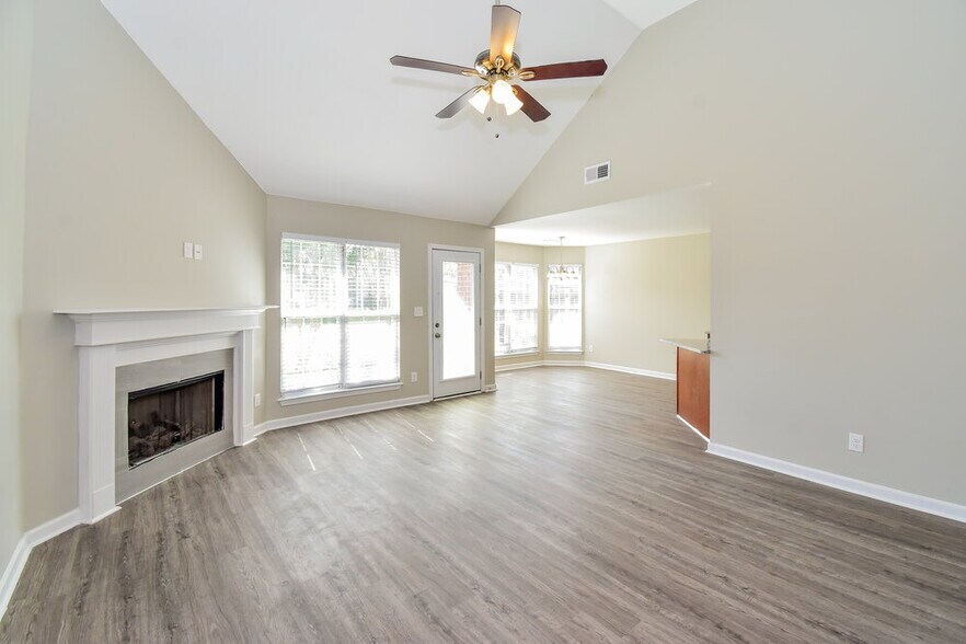 Building Photo - 6667 Kentbrook Dr