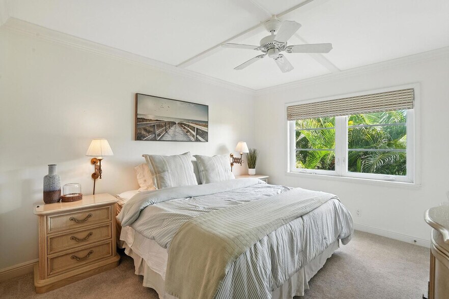 Building Photo - 636 Broad Ave S