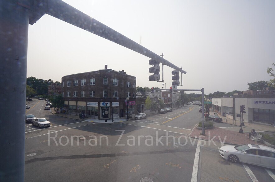 Building Photo - 365 Washington St