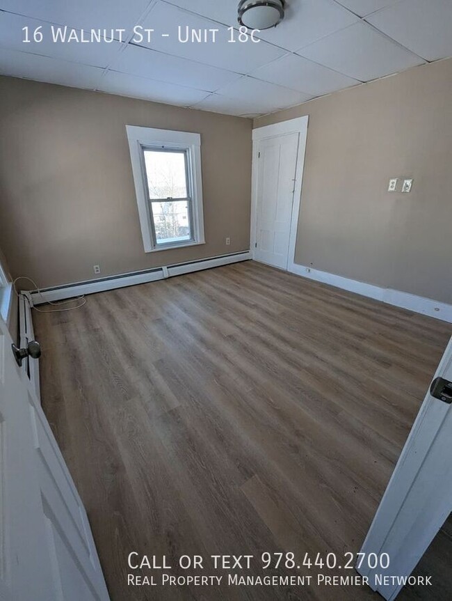 Building Photo - 2 Bedroom in Somersworth