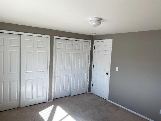 Building Photo - 7047 Wagon Ridge Dr