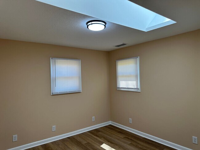 Building Photo - Charming Renovated 3 Bedroom, 1.5 Bath Home located off Hwy 87 on a 1 Acre lot.