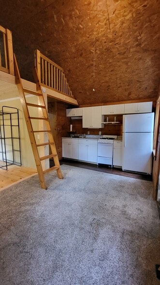 Building Photo - 91 Willis Dr