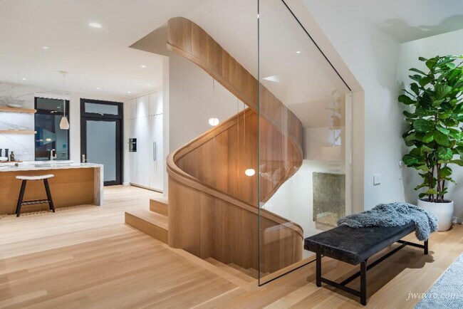 Building Photo - 17 Guy Pl