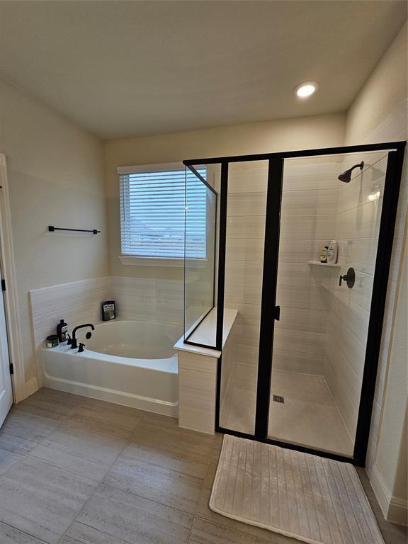 Building Photo - 138 Sugarberry Dr