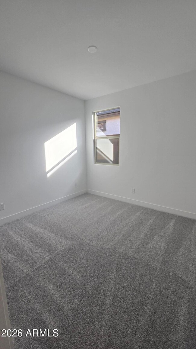 Building Photo - 8823 W Pasadena Ave