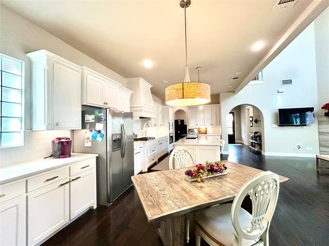 Building Photo - 2852 Amesbury