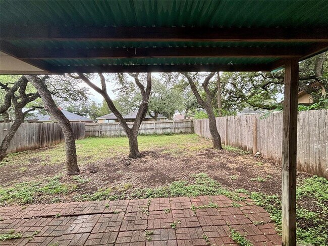Building Photo - 808 Lone Star Dr