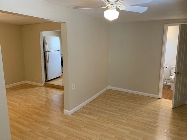 Building Photo - Tucked Away Antioch Home!