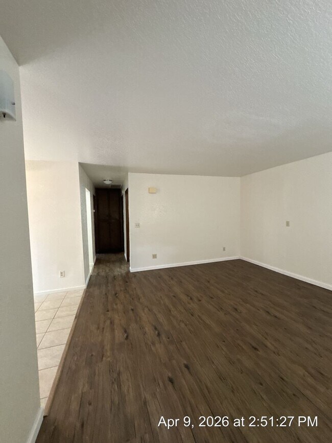 Building Photo - 1391