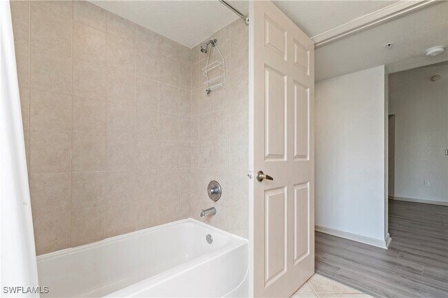 Building Photo - 4113 Residence Drive