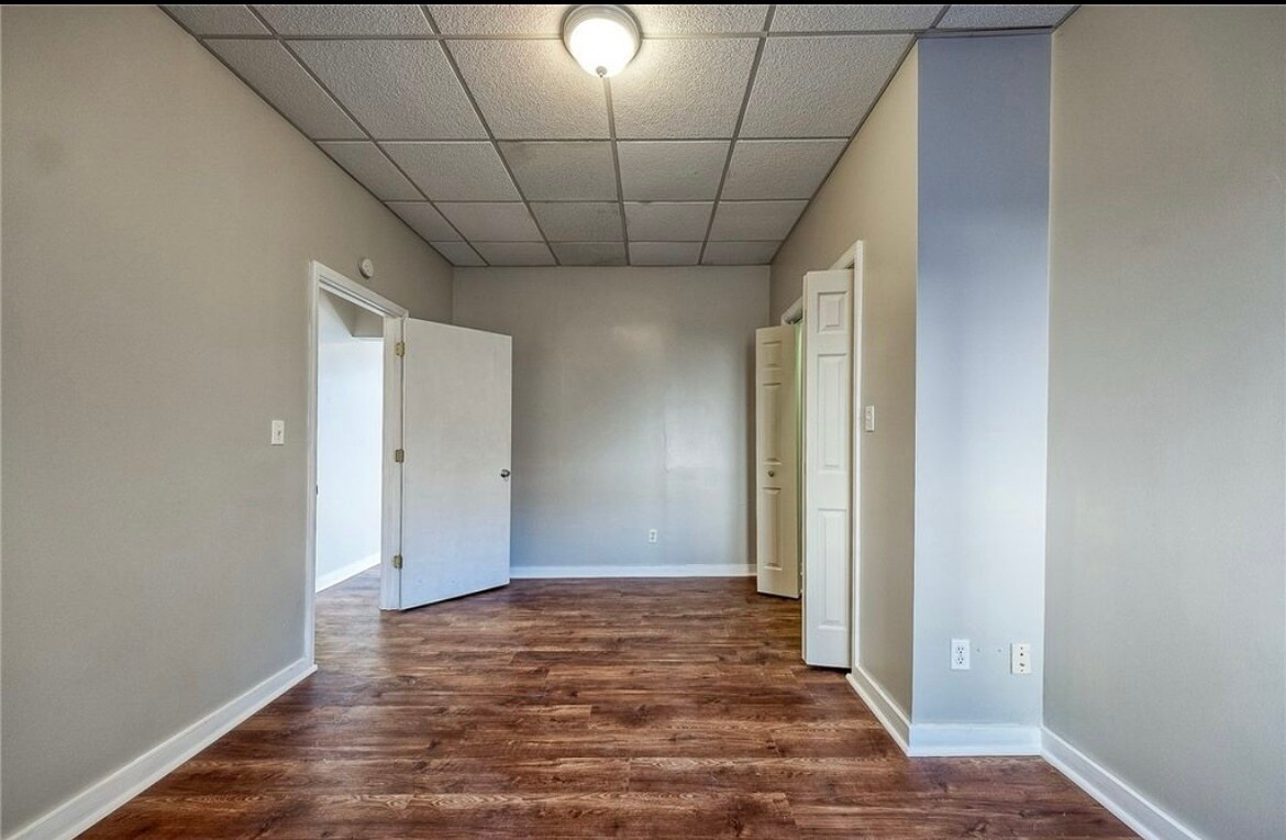 Building Photo - 225 Freeport Rd