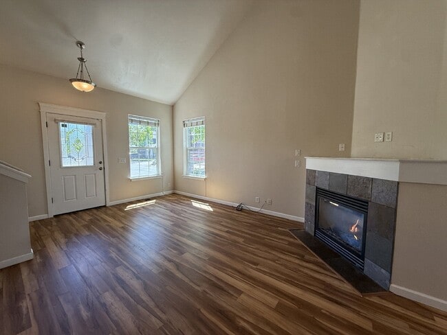 Building Photo - 5591 King Arthur Ct
