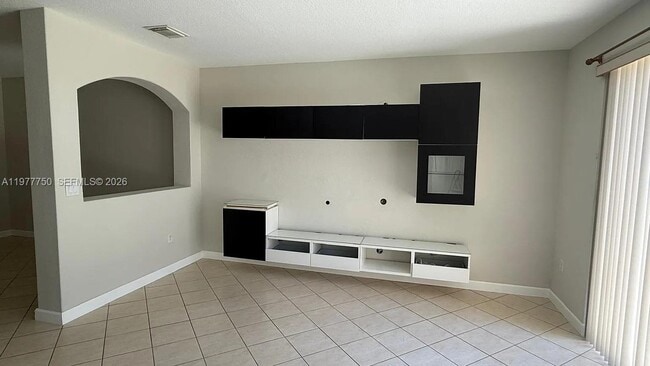 Building Photo - 7655 NW 116th Ave