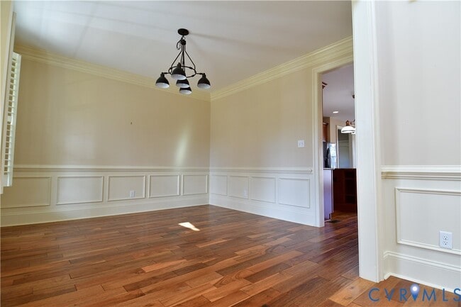 Building Photo - 12900 River Rd