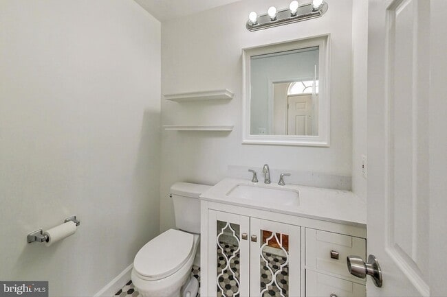 Building Photo - 5 Drumcastle Ct