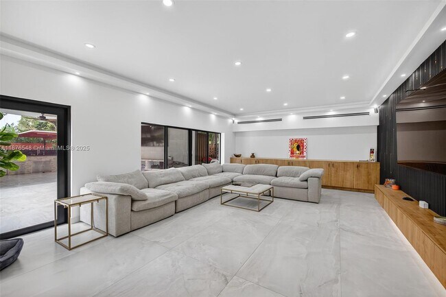 Building Photo - 3000 Riverland Rd
