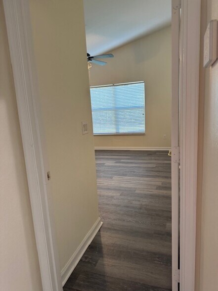 Building Photo - 11075 Lancewood St