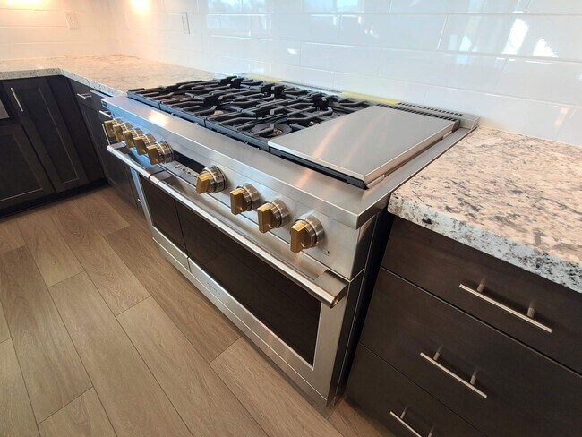 Building Photo - BEAUTIFUL BRAND NEW "NEXT-GEN" HOME W/ SOLAR & SIERRA VIEWS!!