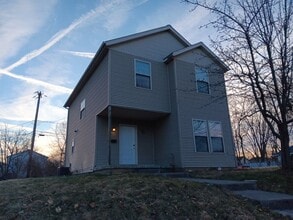 Building Photo - For Rent - Four-Bedroom Two-Bathroom Home Available in February!