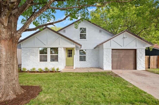 Building Photo - 7520 Uray Dr