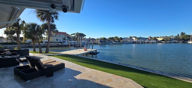 Building Photo - 301 22nd St