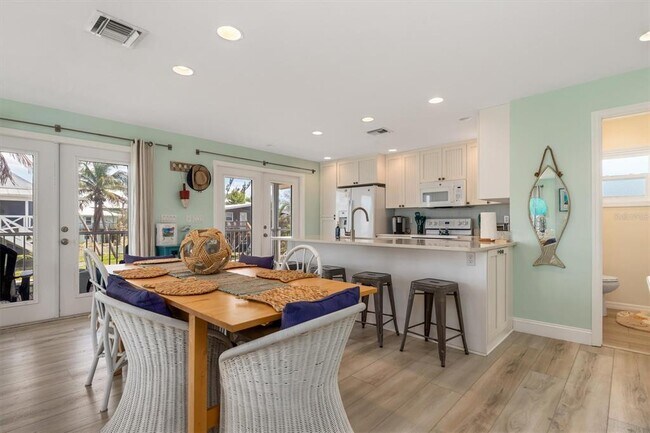 Building Photo - 9750 LITTLE GASPARILLA Is
