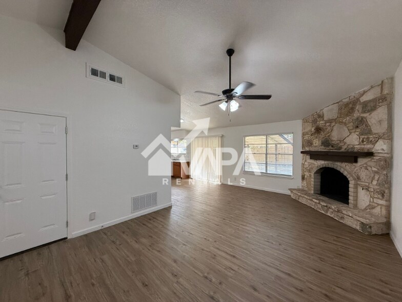 Building Photo - 603 Jamie Sue Dr