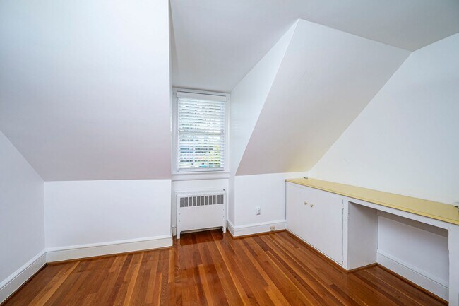 Building Photo - Traditional Cape Cod Charm Meets Henrico C...