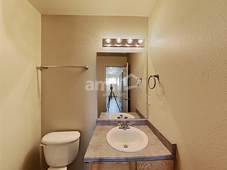 Building Photo - 2776 Willow Way