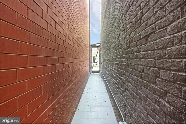 Building Photo - 448 K St NW