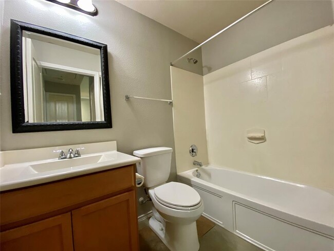 Building Photo - 5524 Kleberg Trail
